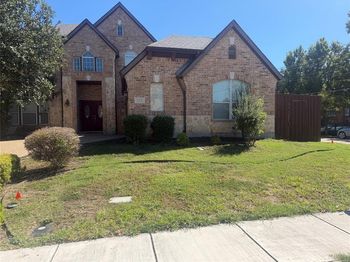 825  Lotus Drive 