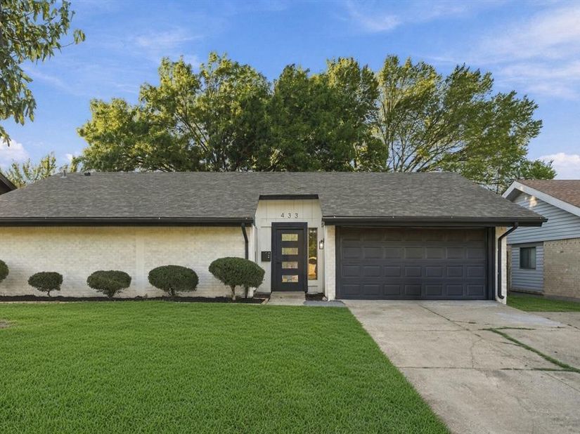 433  Rollingridge Lane , Garland Texas 75043