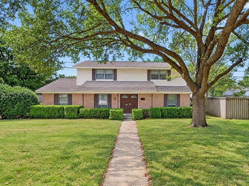 1907  Deep Valley Drive , Richardson Texas 75080