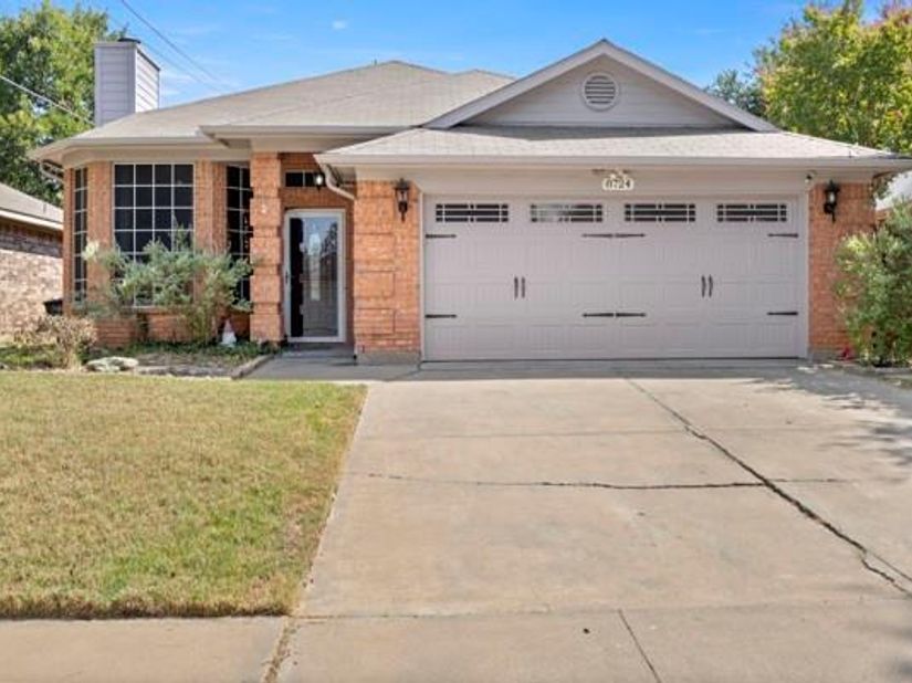 8724  Mystic Trail , Fort Worth Texas 76118