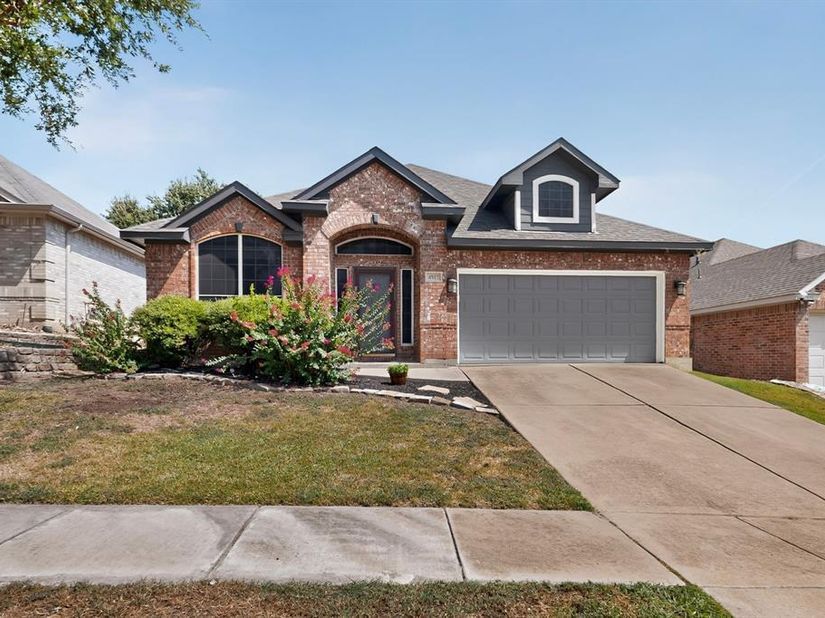 4917  Tulip Lane , Fort Worth Texas 76137