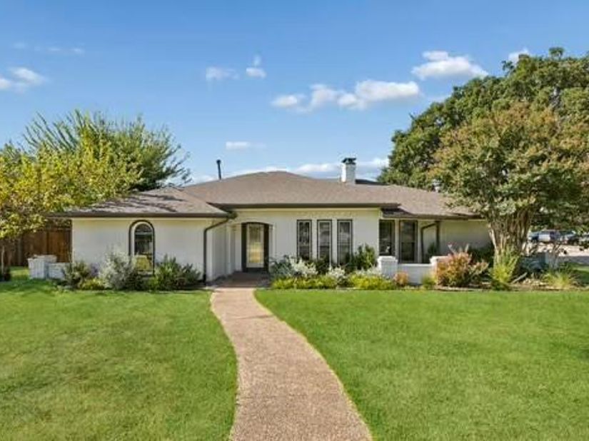 2936  Regal Road , Plano Texas 75075
