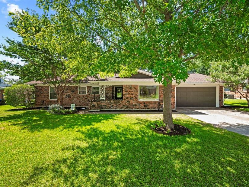 3517  Wooten Drive , Fort Worth Texas 76133