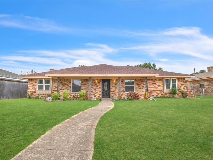 7117  Rolling Fork Drive , Dallas Texas 75227
