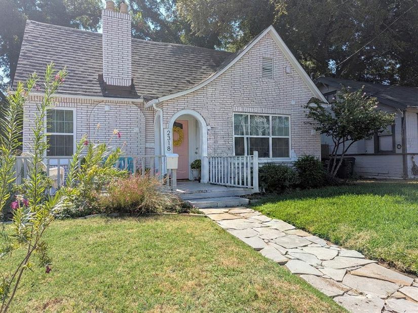 2318  Poplar Street , Dallas Texas 75215