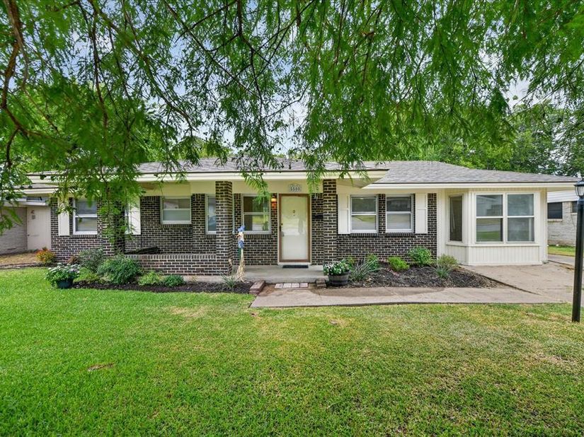 5500  Wheaton Drive , Fort Worth Texas 76133