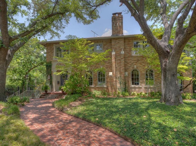 2401  Stadium Drive , Fort Worth Texas 76109