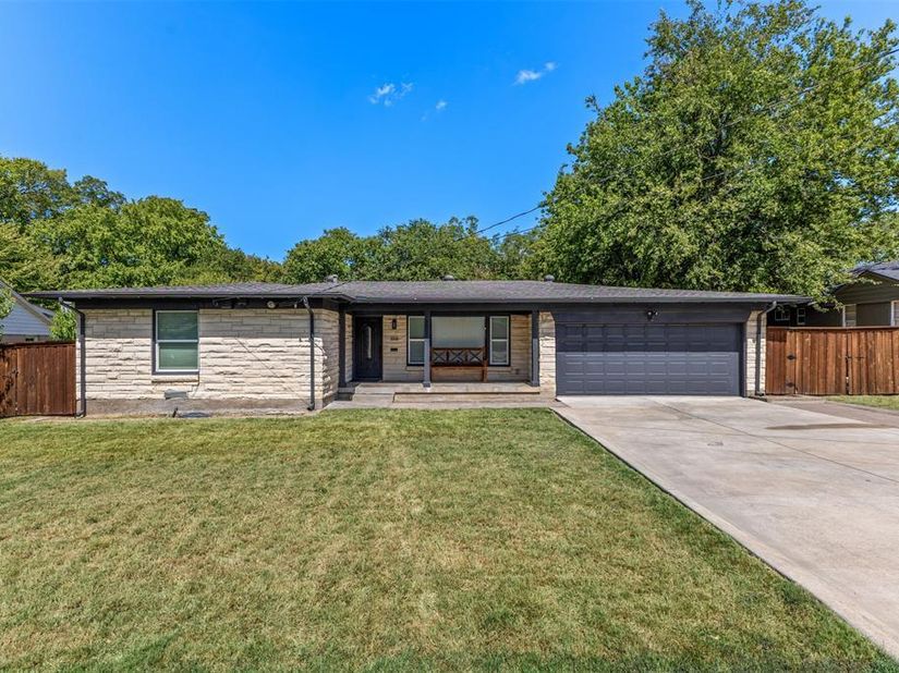 3315  Tooms Street , Dallas Texas 75227