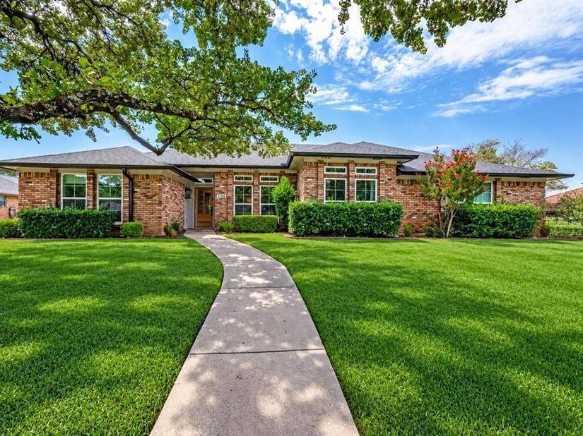 3700  Cliffwood Drive , Colleyville Texas 76034