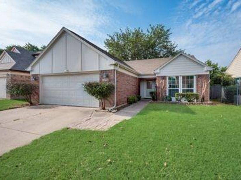 3720  River Birch Road , Fort Worth Texas 76137