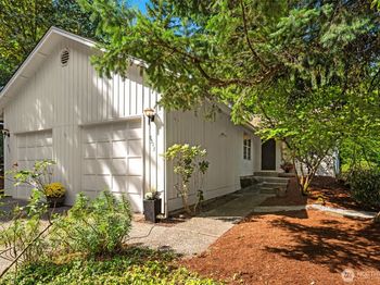 8513 139th Avenue NE
