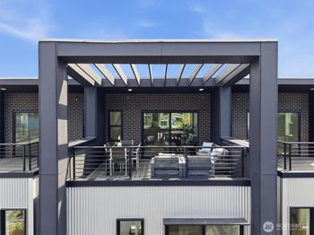 2017 Minor Avenue E