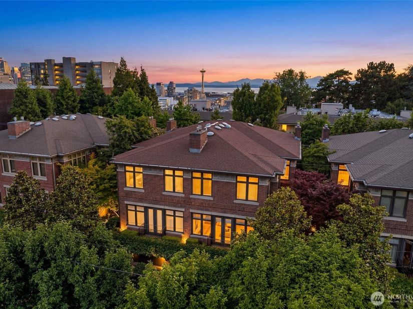719 Harvard Avenue E, Seattle WA 98102
