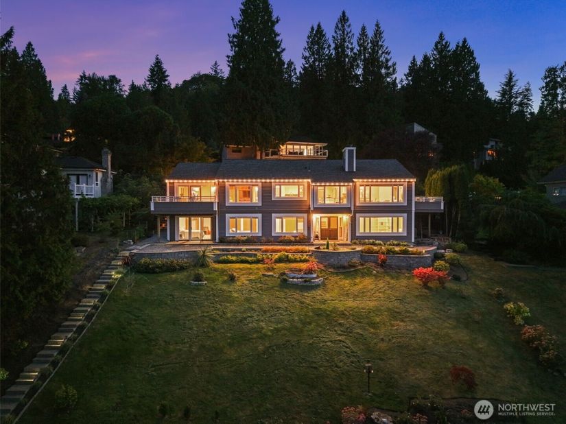 16231 Valhalla Drive, Bothell WA 98011