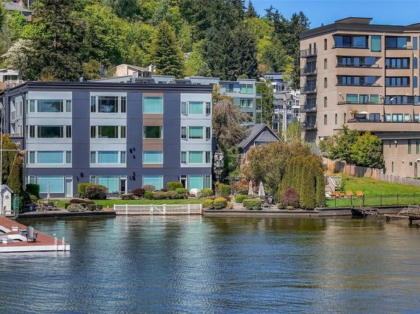 9039 NE Juanita Drive 104, Kirkland WA 98034