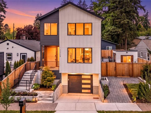 11709 Roosevelt Way NE, Seattle WA 98125