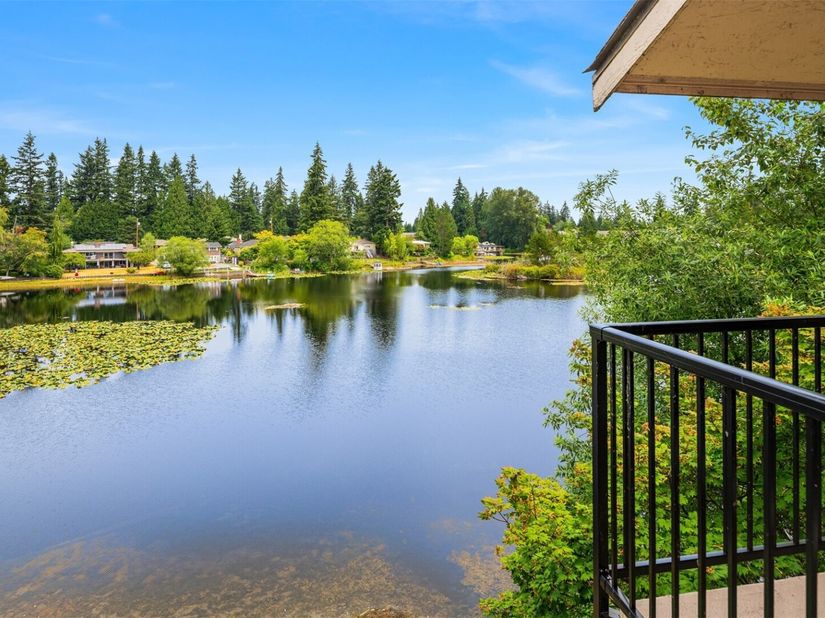323 75th Street SE C66, Everett WA 98203