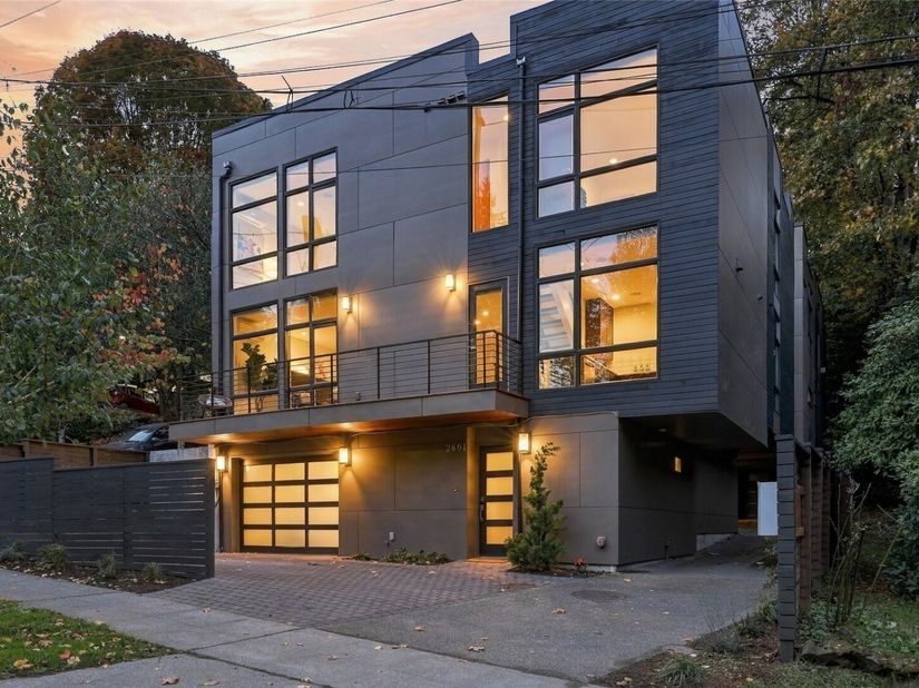 2601 3rd Avenue W, Seattle WA 98119