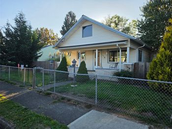 229 Pike Street NE