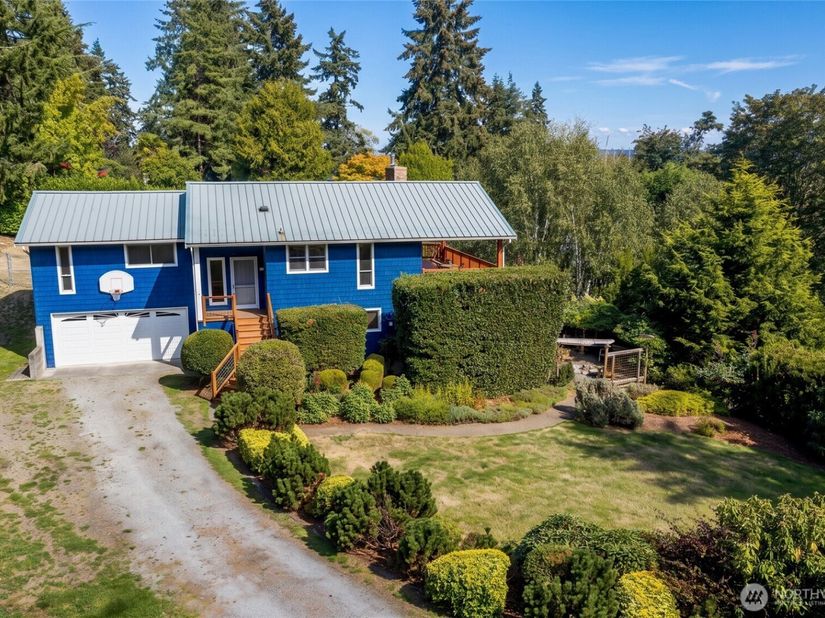 10514 SW 110th Street, Vashon WA 98070