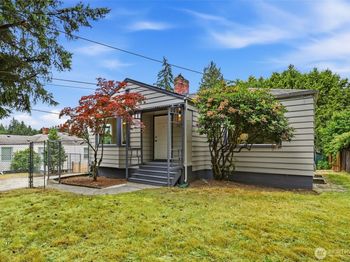 10713 15th Avenue NE