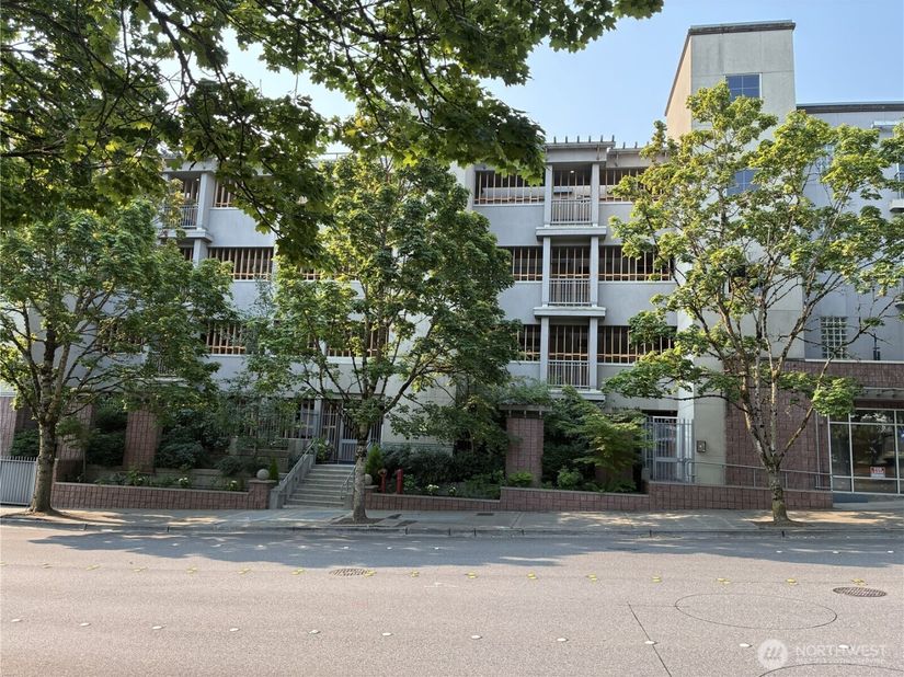 10015 NE 4th Street 1002, Bellevue WA 98004