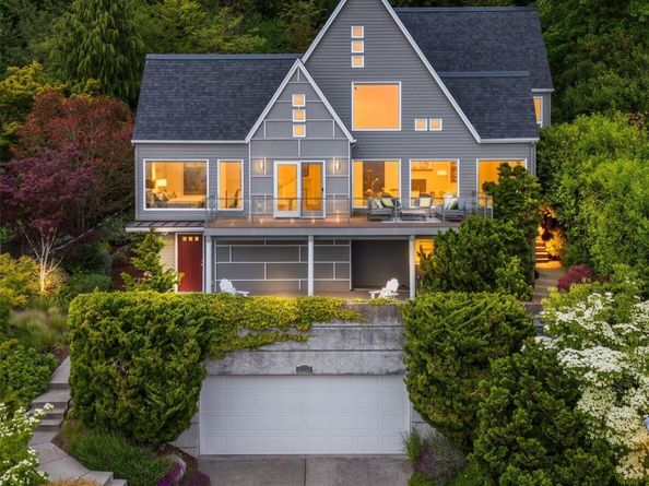4622 57th Avenue SW, Seattle WA 98116