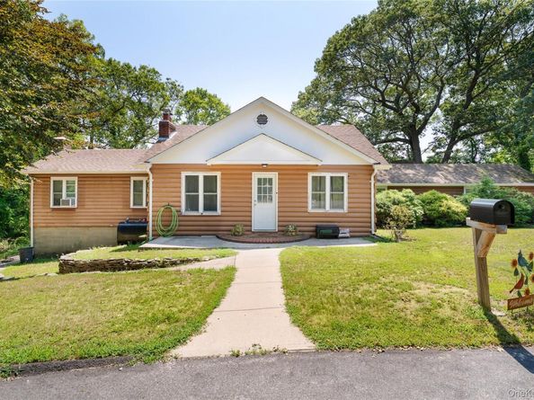 40 Garden Road, Rocky Point NY 11778