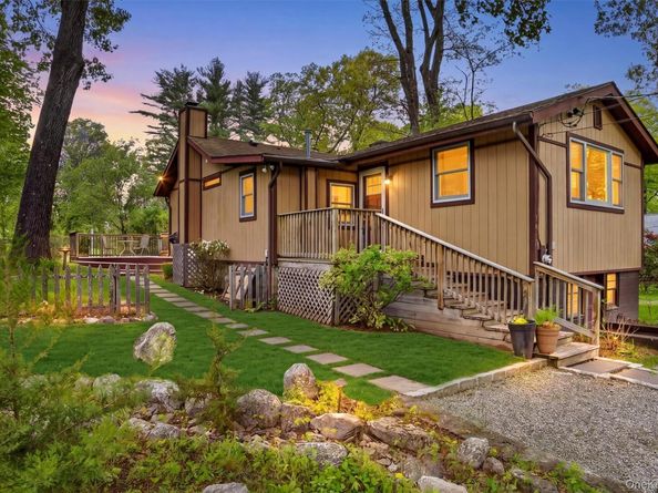 3079 Maqua Place, Mohegan Lake NY 10547