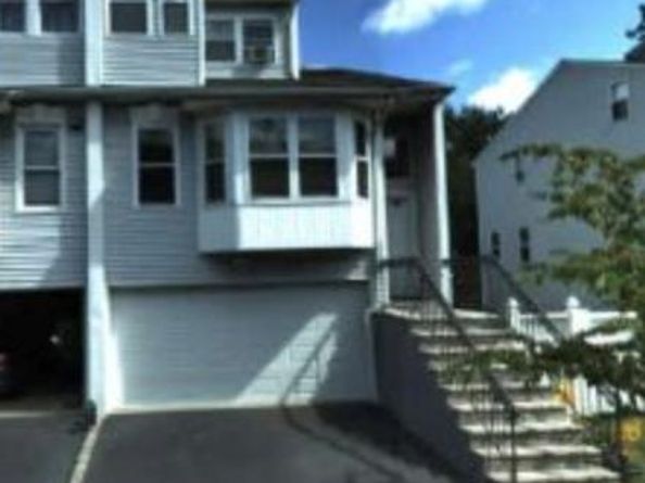 7 Eastern Drive, New Hyde Park NY 11040