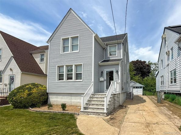 119 Munro Boulevard, Valley Stream NY 11581