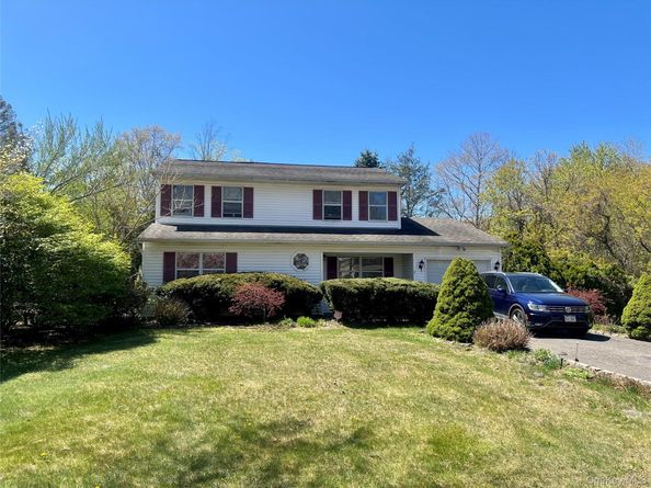 2 Peters Lane, Port Jefferson NY 11776