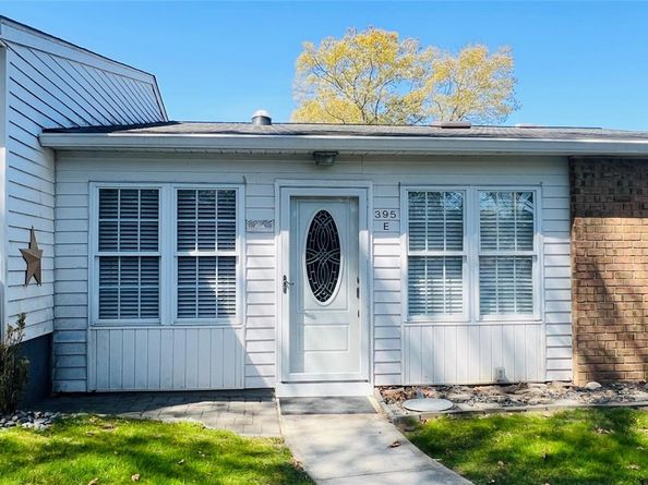 395 Woodbridge Drive 395E, Ridge NY 11961