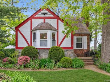 111 E Euclid Street