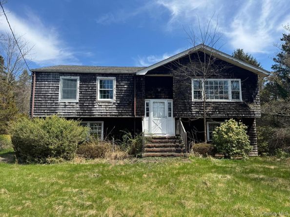 1540 N Sea Road, Southampton NY 11968