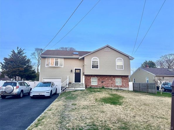249 Bayport Avenue, Bayport NY 11705