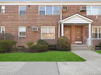 196-32 Pompeii Avenue
