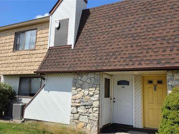 115 Pointe Circle S