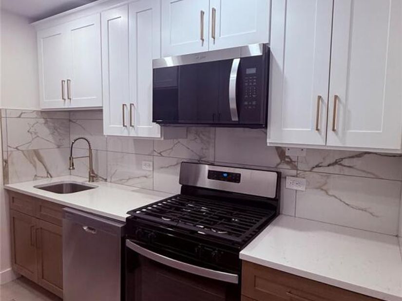 665 Thwaites Place 4N, Bronx NY 10467
