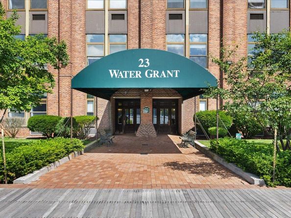 23 Water Grant St 7P, Yonkers NY 10701