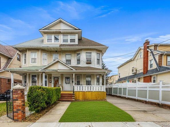 19619 89th Road, Hollis NY 11423