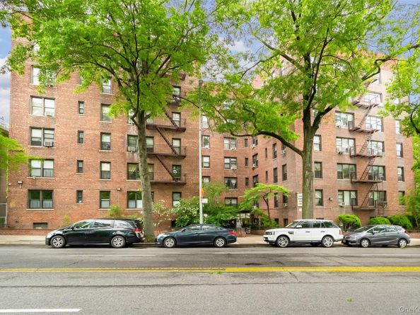 2244 Bronx Park E 1C, Bronx NY 10467