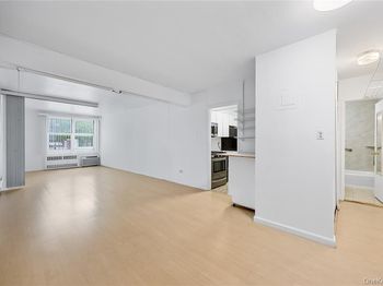 142-05 Roosevelt Avenue