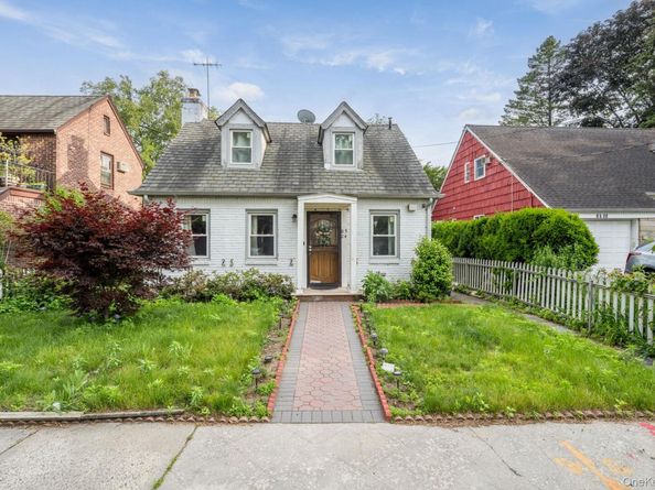 85-24 Eton Street, Jamaica Estates NY 11432