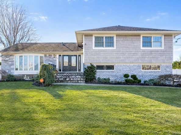148 Exeter Road, Massapequa NY 11758