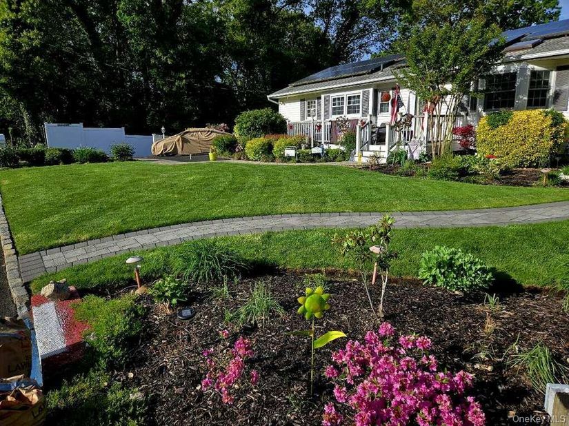 115 Arlington Road, Ronkonkoma NY 11779