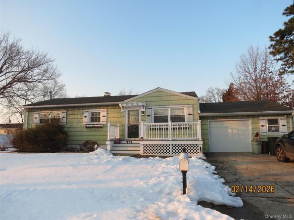 771 Peconic Avenue, West Babylon NY 11704