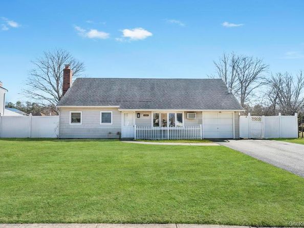 114 Norman Drive, Bohemia NY 11716