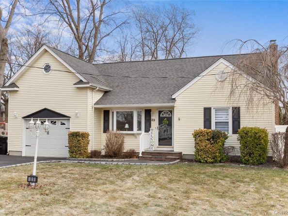 89 Cotter Street, West Islip NY 11795