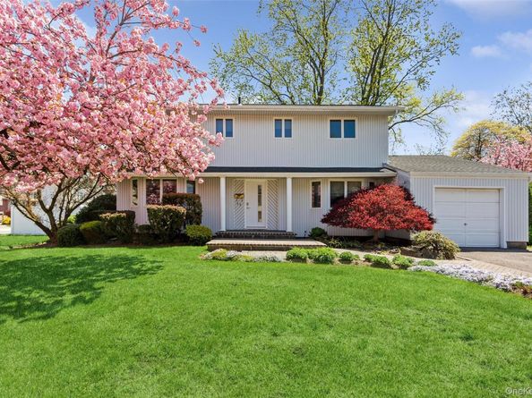 49 Saratoga Drive, Jericho NY 11753